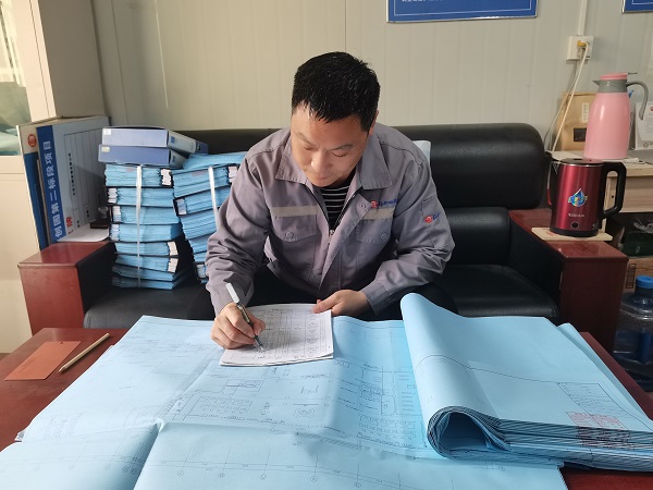 张晓鹏：在项目一线“尽”显担当
