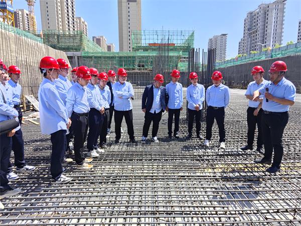 六分公司开展迎“五四”知识竞赛暨青年交流会