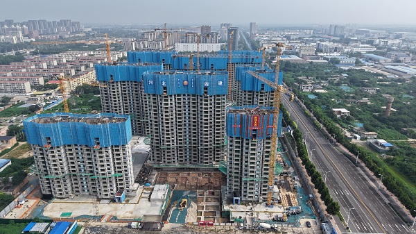 喜封金顶！河北四建二分公司北席项目迎来关键建设节点